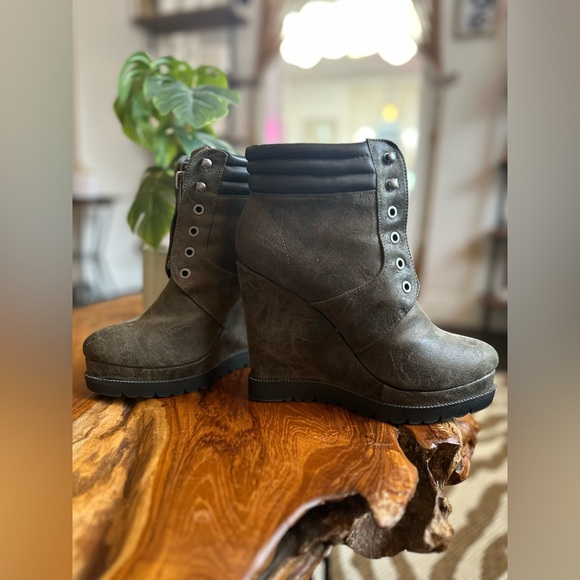 Cool wedge booty shoes, army green - Picture 2 of 3